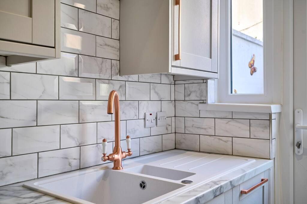 Belfast Luxury Lets - Windsor Townhouse Villa ภายนอก รูปภาพ