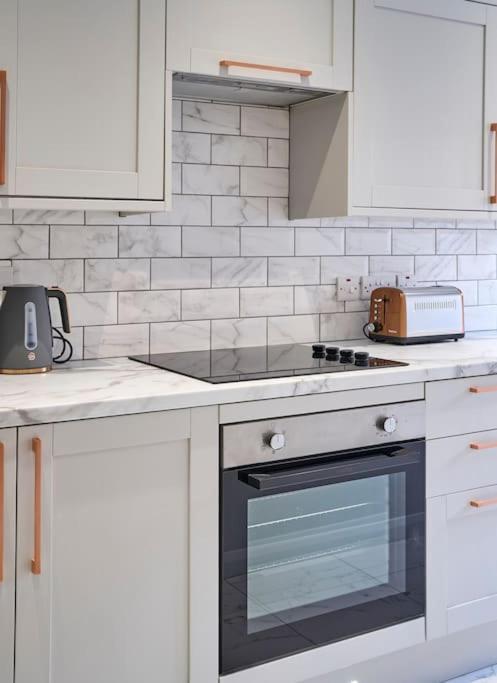 Belfast Luxury Lets - Windsor Townhouse Villa ภายนอก รูปภาพ